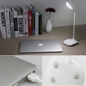 Stilna-USB-lampa-Lebed-ogvasa-se-nastolna-lampa-RAD4041