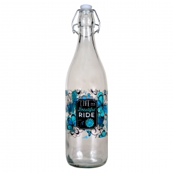 Stklena-butilka-za-voda-sini-cveta-podvizna-zapusalka-1-l-1152957