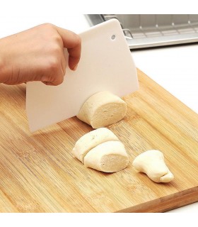 Шпатула за рязане на тесто